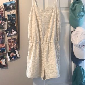 Cream romper